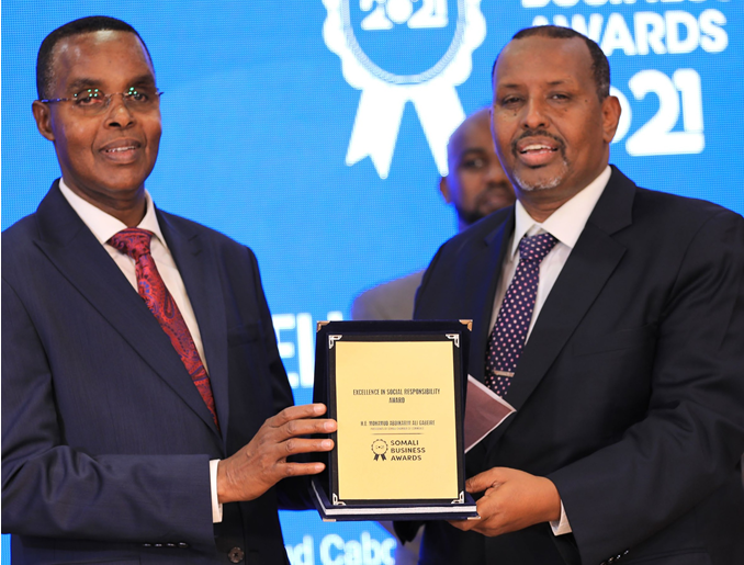 Somali Business Awards 2021 His Excellence Mohamud Abdikarin Ali (Gabayre) President of Somali Chamber of Commerce was awarded Excellence - Somali Magazine