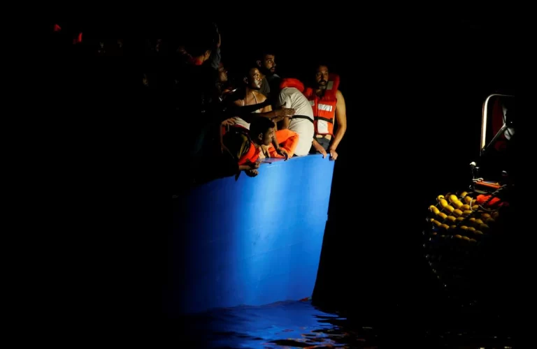 The death toll from a migrant shipwreck off the coast of Tunisia has risen to 20.