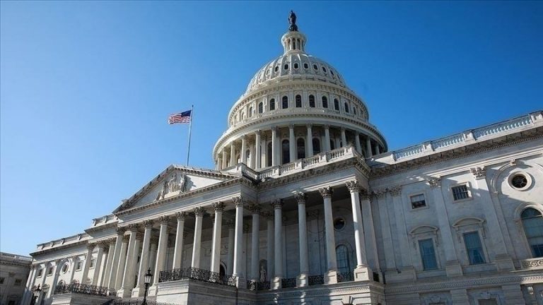 US House passes bill supporting Ukraine, demanding cease-fire