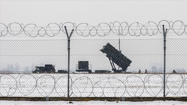 The Patriot air defense system, delivered by NATO, has arrived in Slovakia.