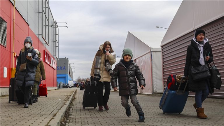 Over 120,000 people fleeing Ukraine cross into Hungary: Official