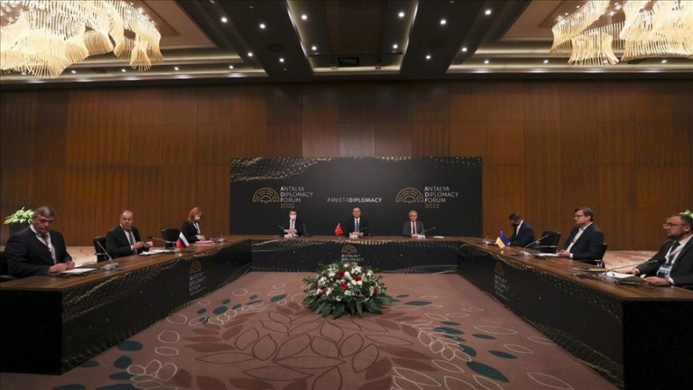 The foreign ministers of Turkey, Ukraine, and Russia have concluded their meeting.