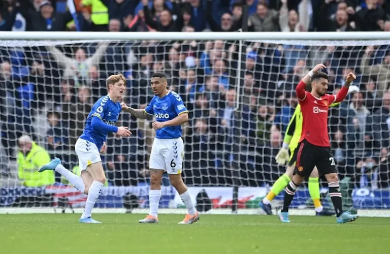 Everton vs. Manchester United LIVE: Premier League result, final score, and reaction as Gordon scores the game-winning goal