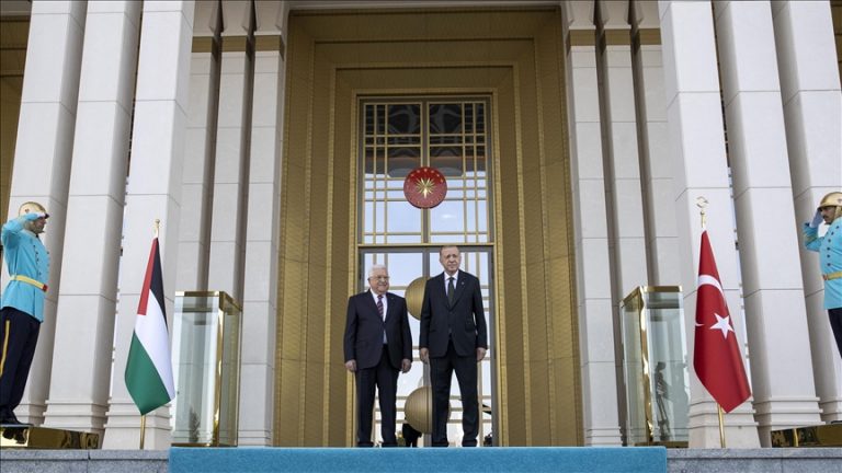 Turkish and Palestinian presidents meet in Ankara for discussions.