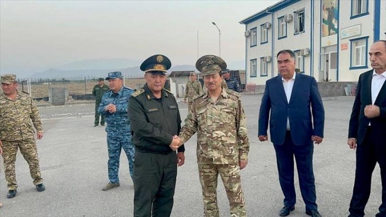 Kyrgyzstan and Tajikistan have signed a protocol to put an end to border clashes.