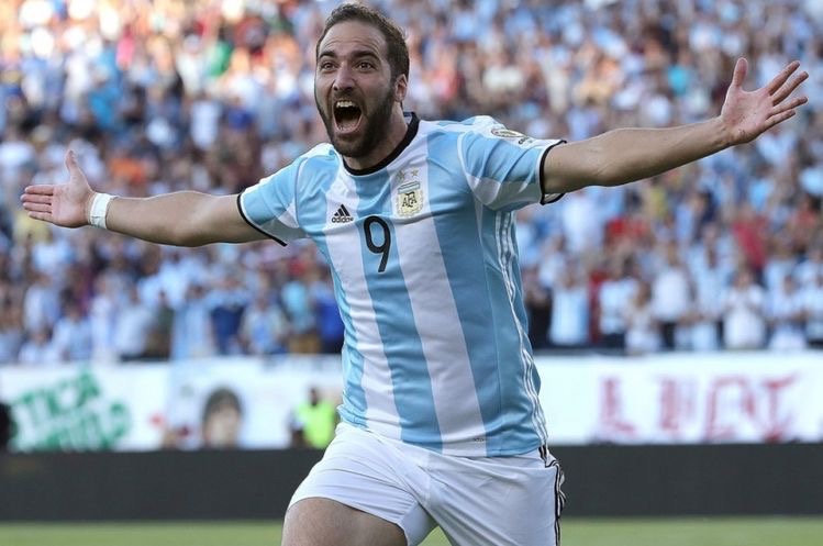 Argentine footballer Higuain to retire at end of 2022 season