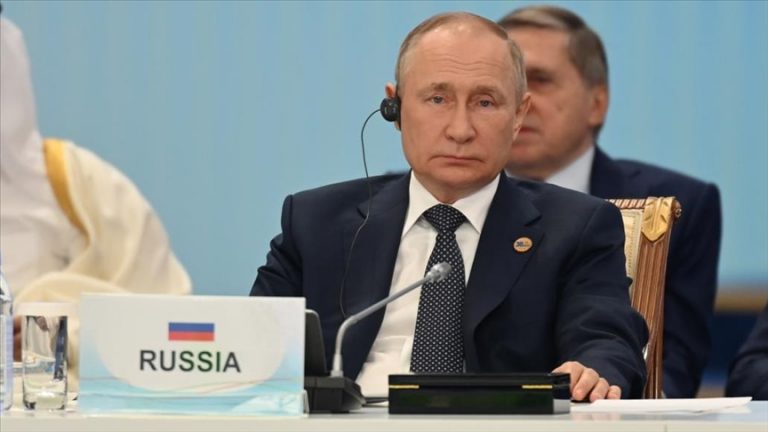 Putin supports changing the tenets of the global financial system.