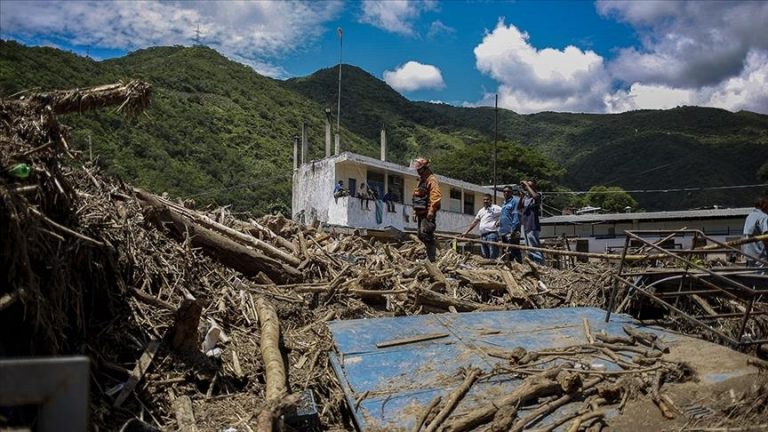 43 people are killed by landslides in Venezuela, and more deaths are feared.