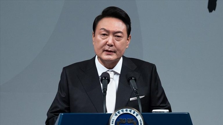 The president of South Korea issues a warning to end the truckers’ strike using special powers.