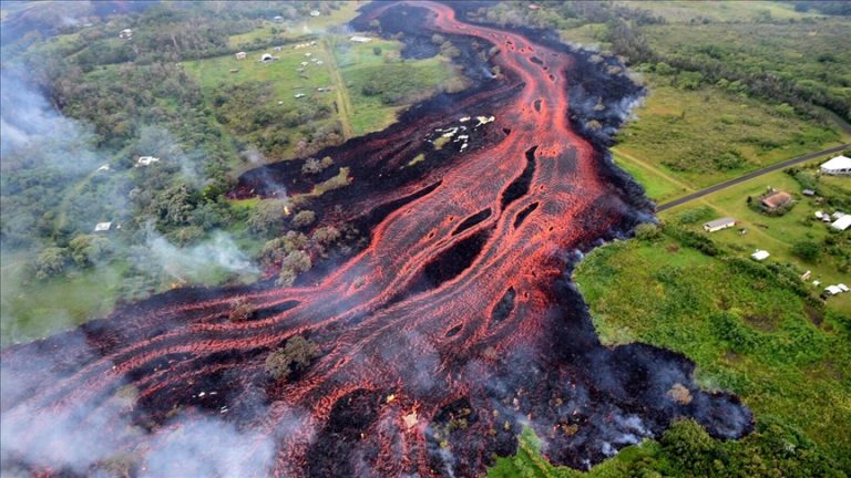 World’s largest active volcano begins to erupt in US state of Hawaii