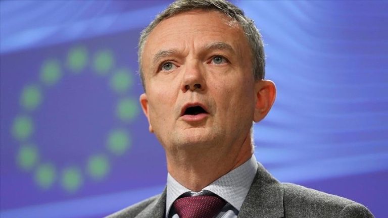 The EU applauds Saudi Arabia and Iran’s decision to reestablish diplomatic relations.