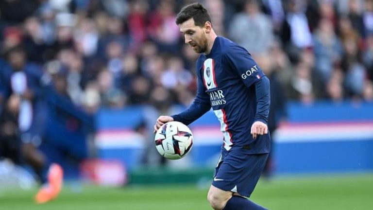Messi has achieved his 800th career goal.