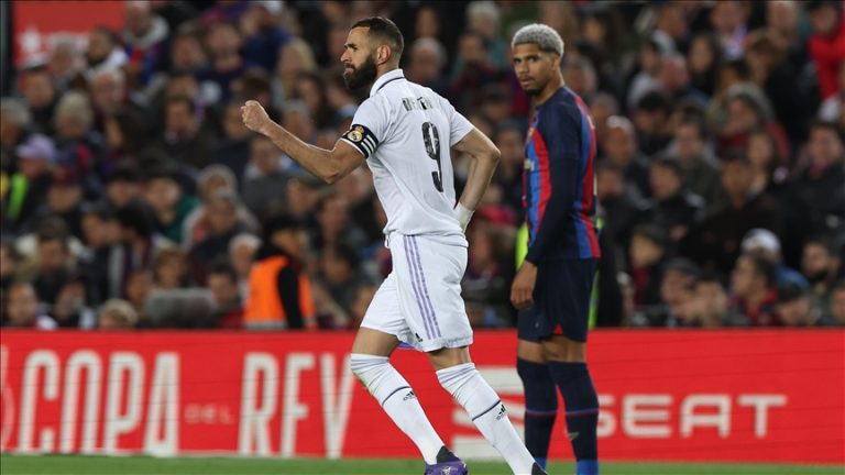 Real Madrid cruises past Barcelona on the road to reach the Copa del Rey final.