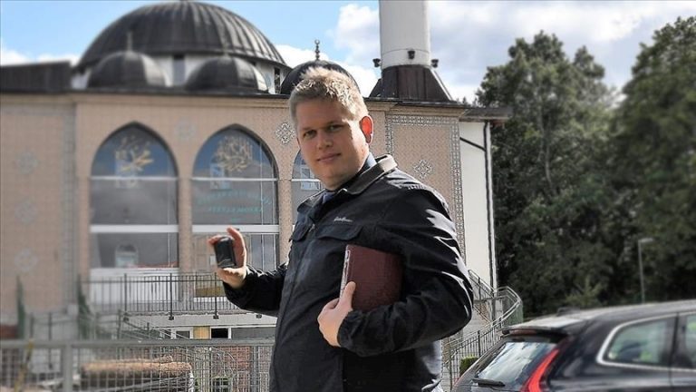 A majority of Swedes favor a ban on Quran burning.
