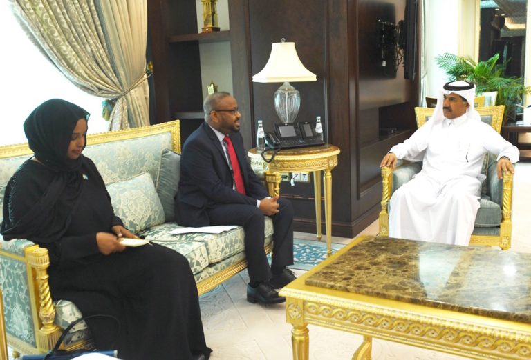 Dr. Al Hammadi has a meeting with a Somali official.