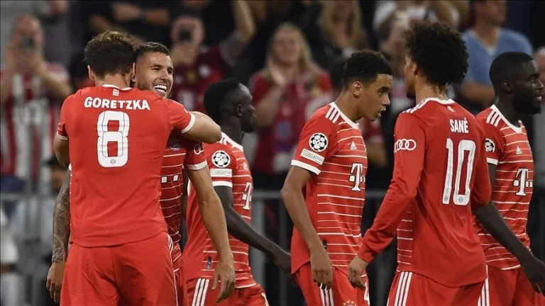 Bayern Munich wins their 11th consecutive German title when Borussia Dortmund fails at home.