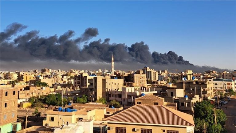 Sudan’s opponents once again engage in violent battles in Khartoum.