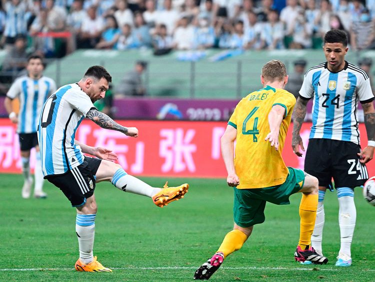 Lionel Messi scores his career’s fastest goal.