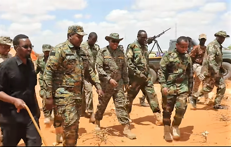 The commander of the SNA arrives at the Aden Yabal district in the lower Shabelle region.
