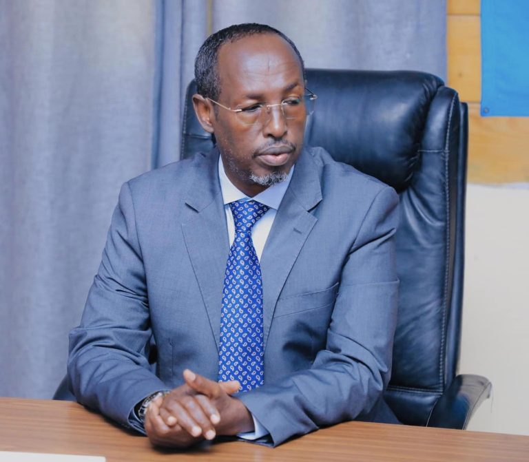 Banadir’s governor warns those who take advantage aAid  of the poor.