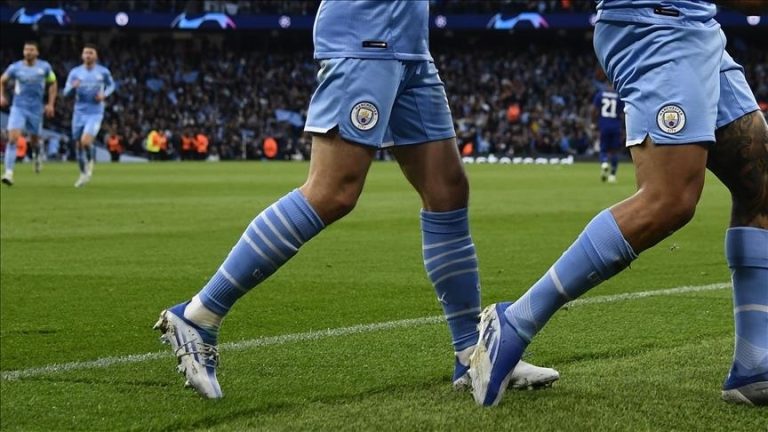 Manchester City wins their fourth Premier League game in a row.