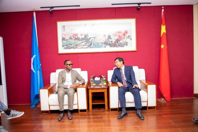 The SoDMA Commissioner meets with the Chinese Ambassador to Somalia.