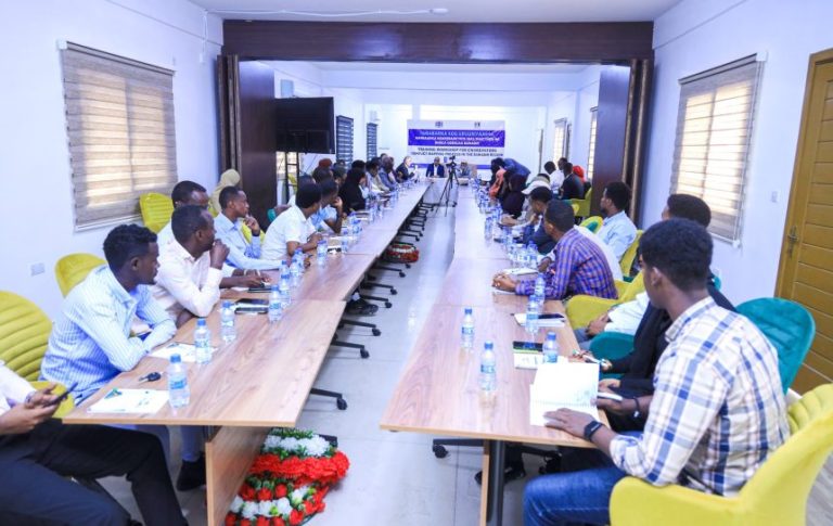 The Minister of Interior dedicates the Enumerator of Conflict Mapping in the Banadir region.