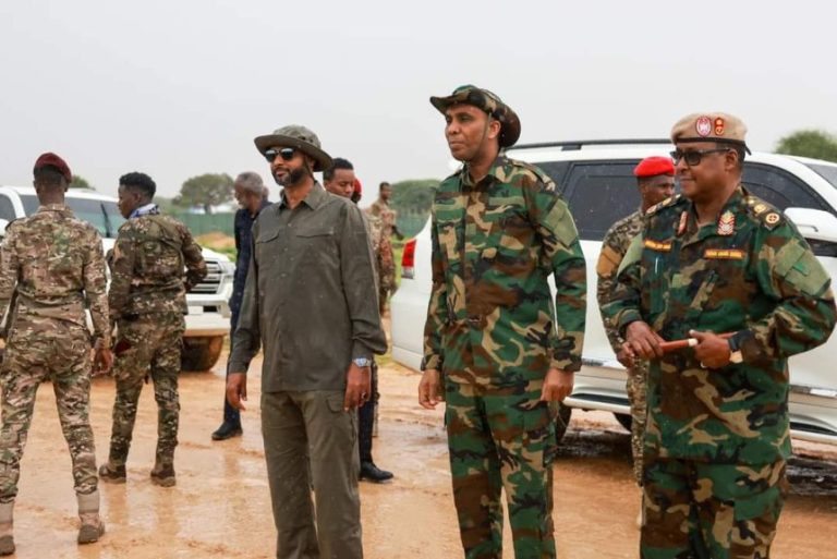 Somali Prime Minister pays a visit to Mogadishu’s security forces.