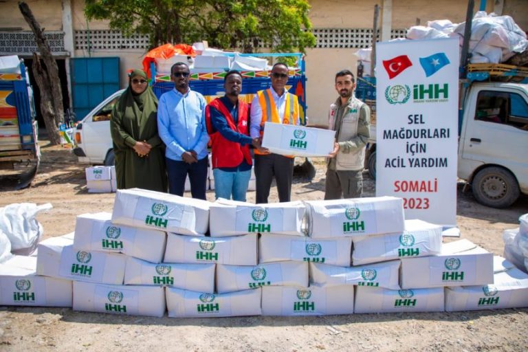 Turkish Foundation Provides Humanitarian Aid to Somalia