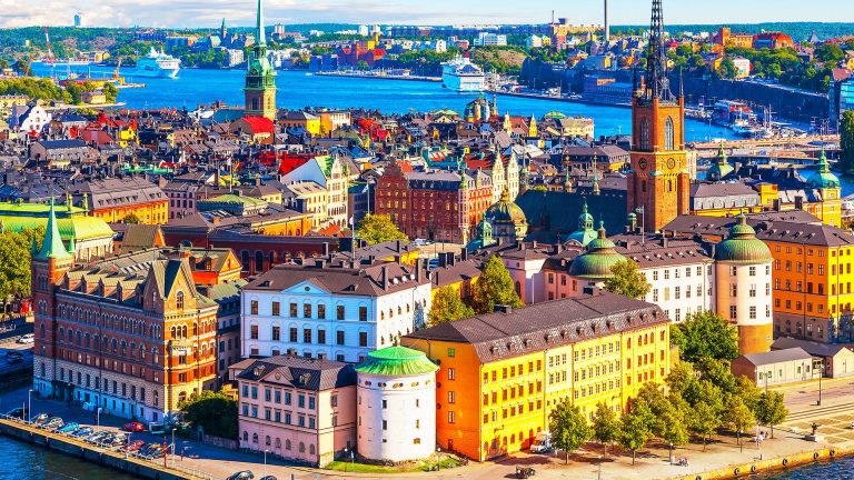 Sweden Becomes First European Country to Introduce a 6-Hour Workday