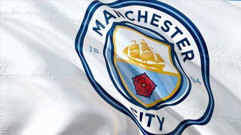 Manchester City earns a Premier League revenue record of $889 million.