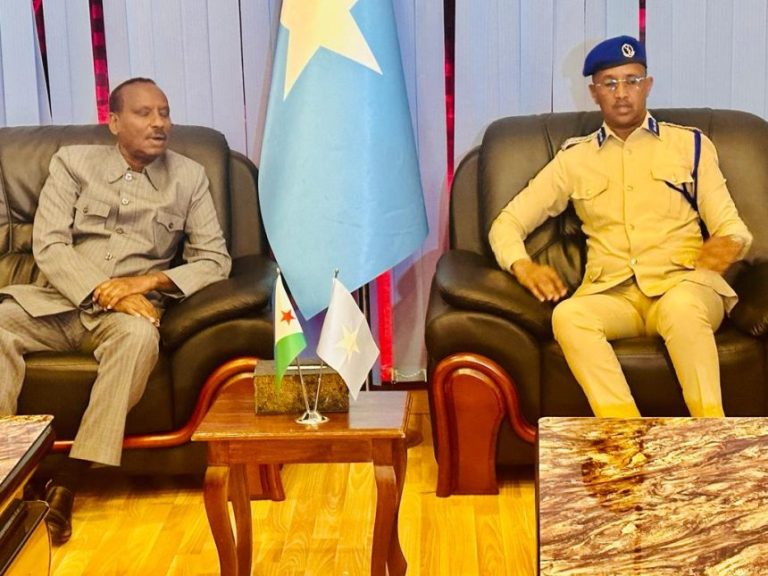 On a historic visit to Mogadishu, Djibouti’s Police Chief extends a hand of friendship.