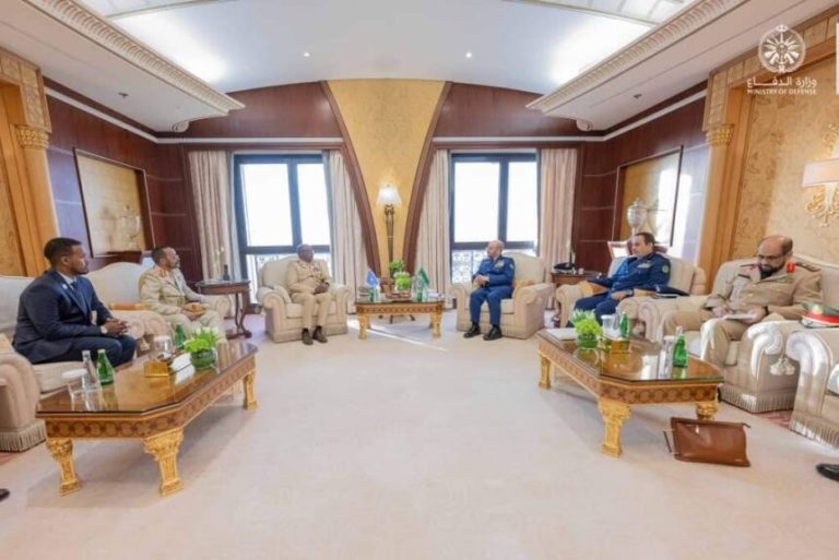 Military Leaders from Somalia and Saudi Arabia meet in Riyadh.