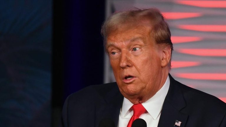 Trump set for unprecedented 2024 campaign as legal jeopardy mounts