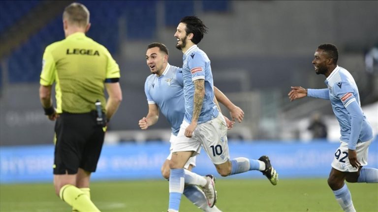 Lazio narrowly defeated 10-man Bayern Munich in the Champions League Round of 16