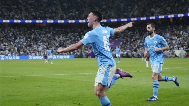 Manchester City defeated Brentford 3-1 in the Premier League.