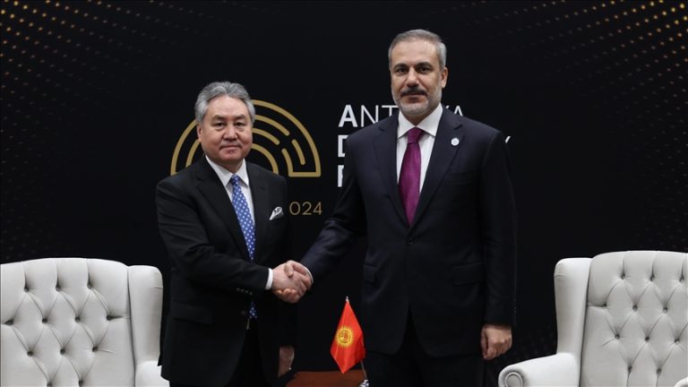 The Turkish foreign minister attends bilateral discussions in Antalya.