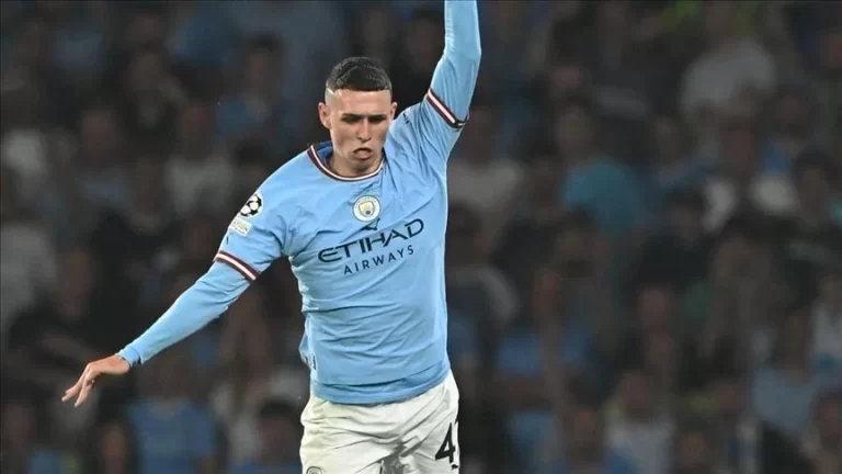 Foden leads Manchester City to a 4-1 Premier League triumph over Aston Villa.