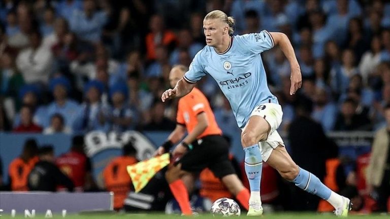 Man City, led by Erling Haaland, crushes Wolves to win the English championship.
