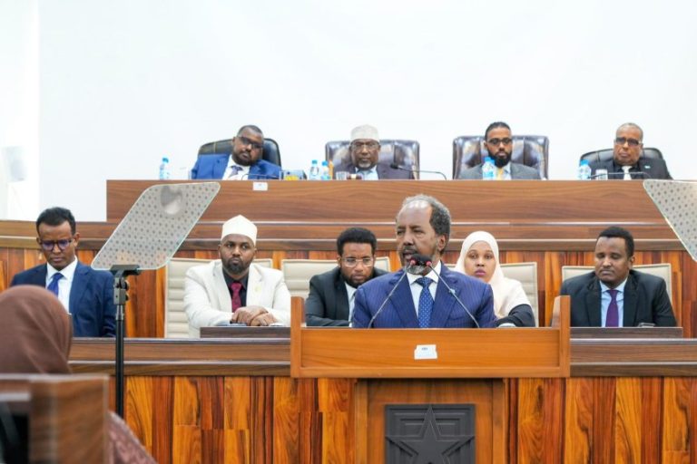 President Hassan Sheikh formally opens the 5th session of the Joint Parliament.