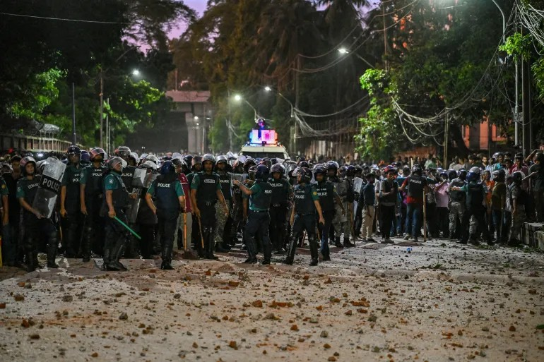 Bangladesh Police ready to deal with protestors.
