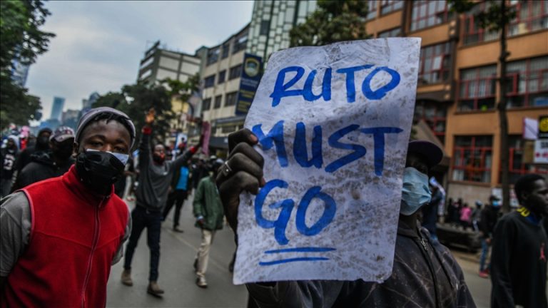 Kenya Erupts: Anti-Government Protesters Clash with Pro-Ruto Supporters in the latest Kenyan protests