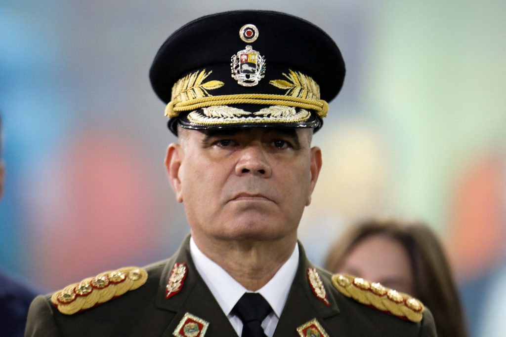 Venezuela’s Defence Minister Pledges Absolute Loyalty to Maduro