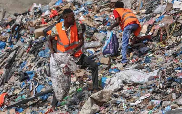 Somalia’s Struggle with Plastic Waste Persists Despite Ban