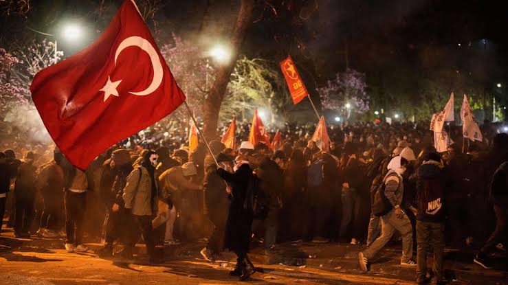 Protests Erupt in Turkiye After Istanbul Mayor Ekrem Imamoglu’s Arrest