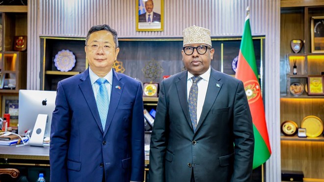Somali Defense Minister and Chinese Ambassador Deepen Military Cooperation in Mogadishu