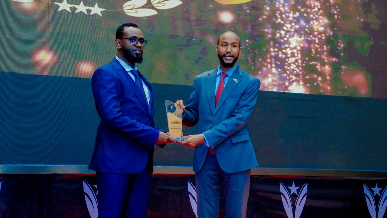 Dr Liibaan Omar Gadwa Named Best Pediatrician Doctor of the Year 2025 at East Africa Somali Awards